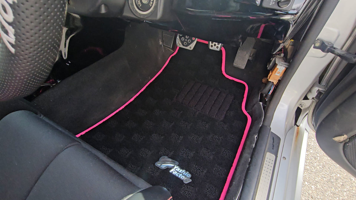 Yashio Factory Original Floor Mats driver side