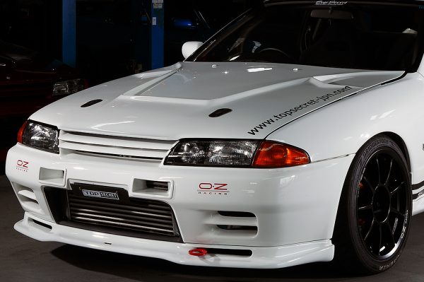 Top Secret G-FORCE Aero Bonnet - BNR32